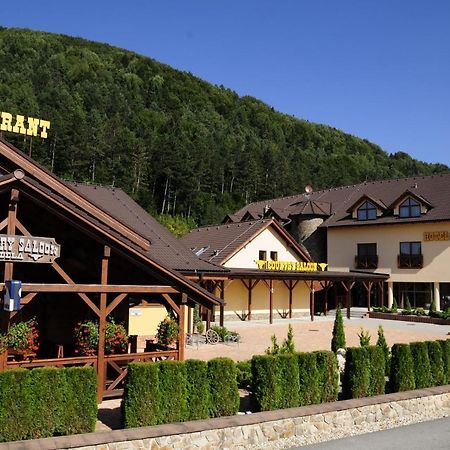 Готель Country Saloon Bela Екстер'єр фото