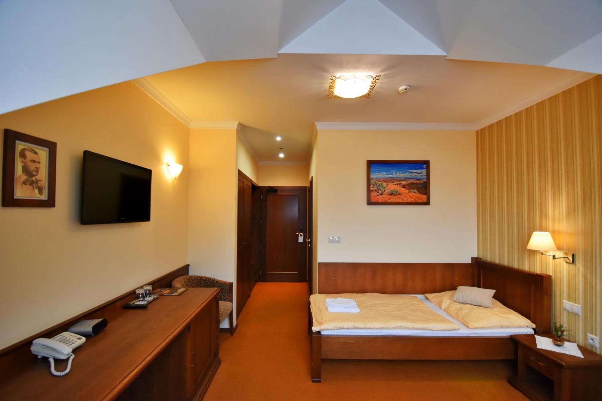 Готель Country Saloon Bela Номер фото