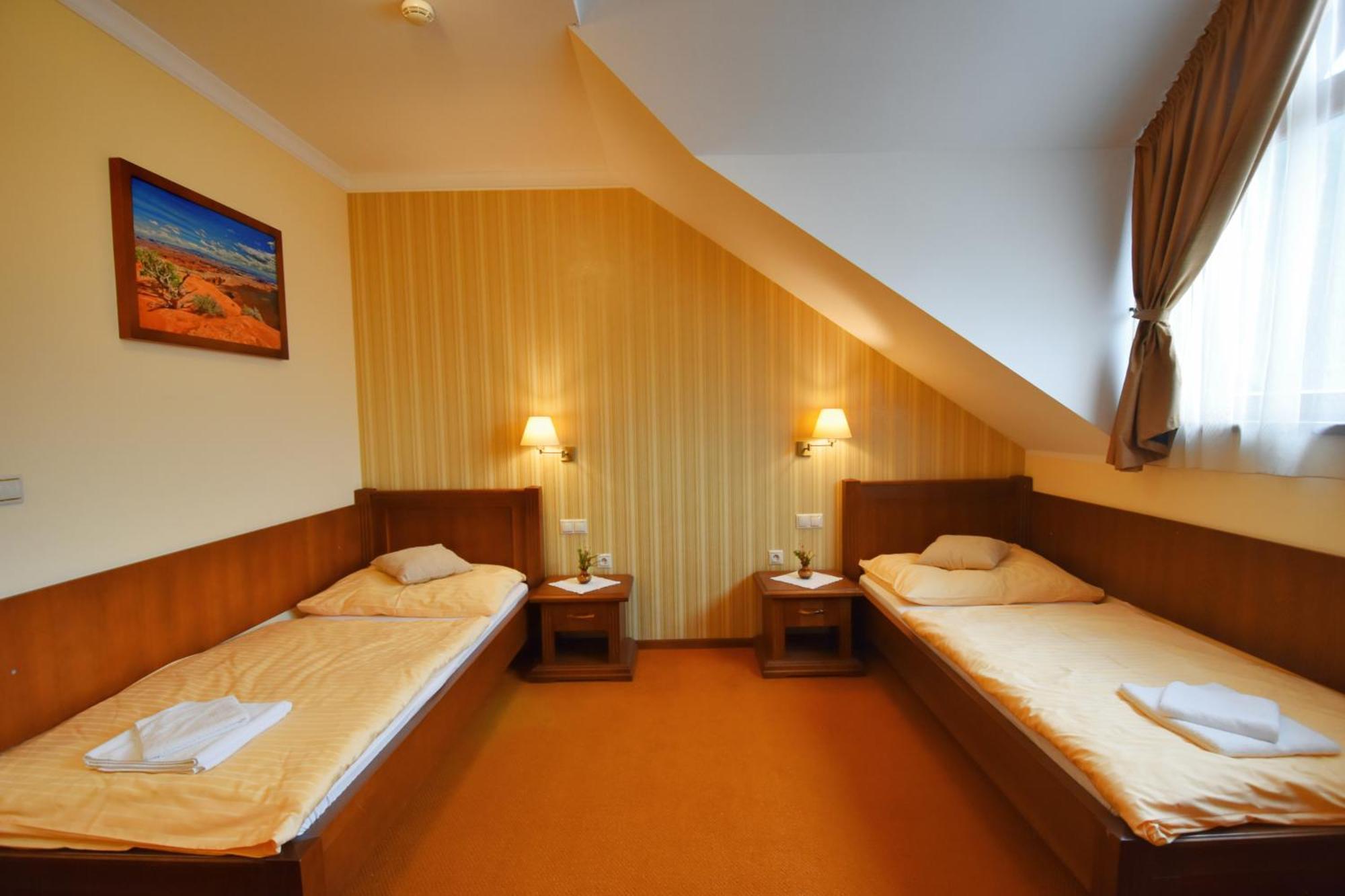 Готель Country Saloon Bela Номер фото