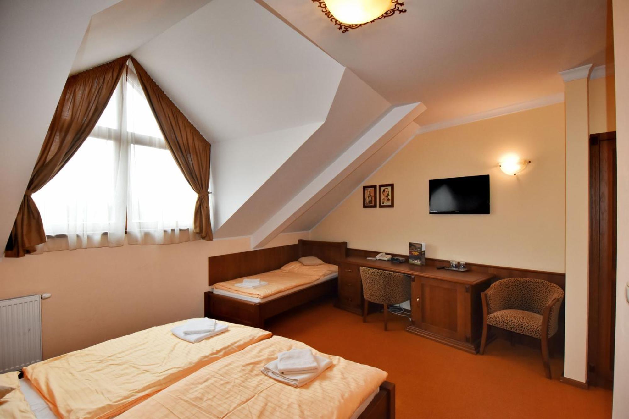 Готель Country Saloon Bela Номер фото