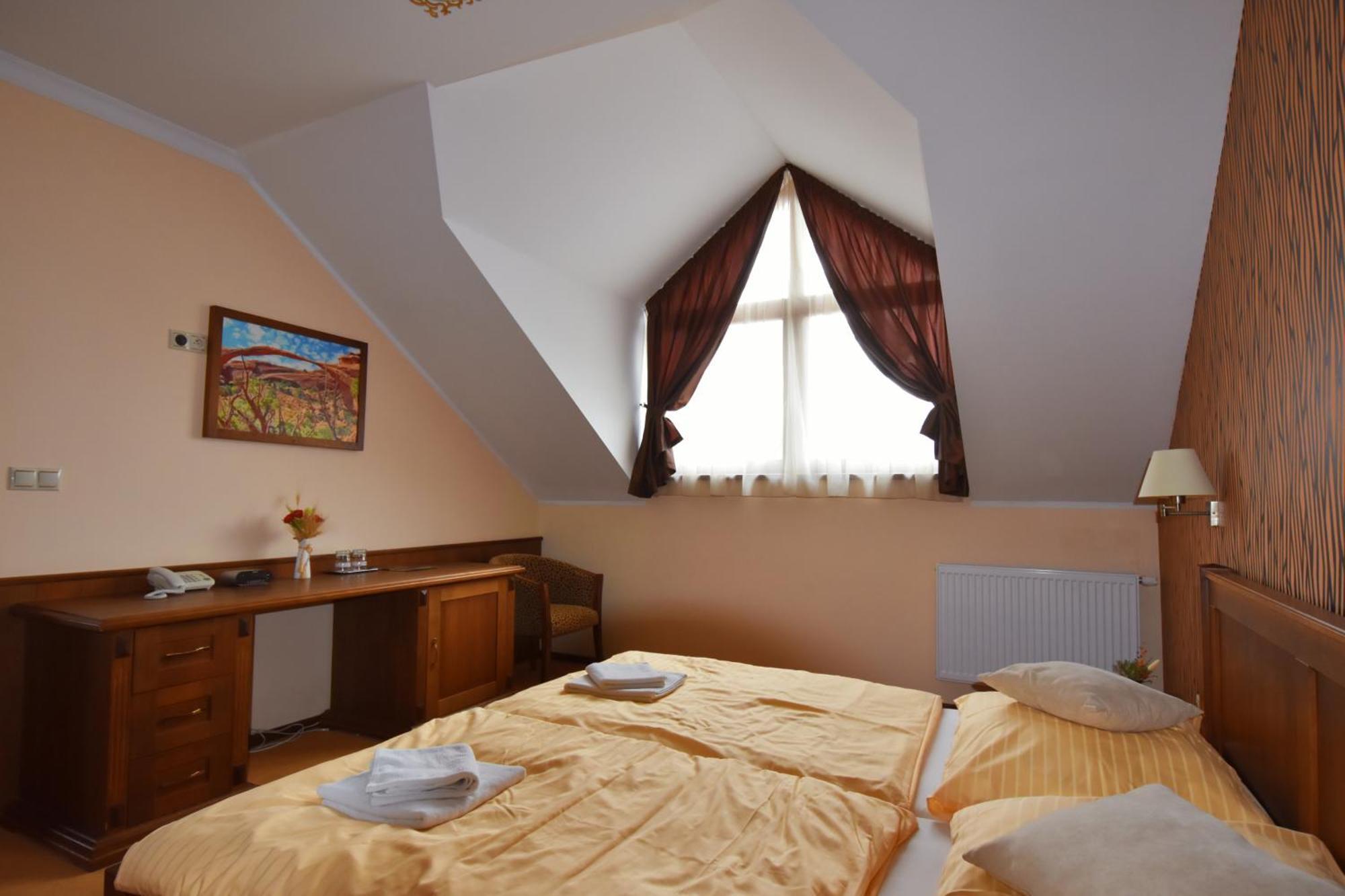 Готель Country Saloon Bela Номер фото