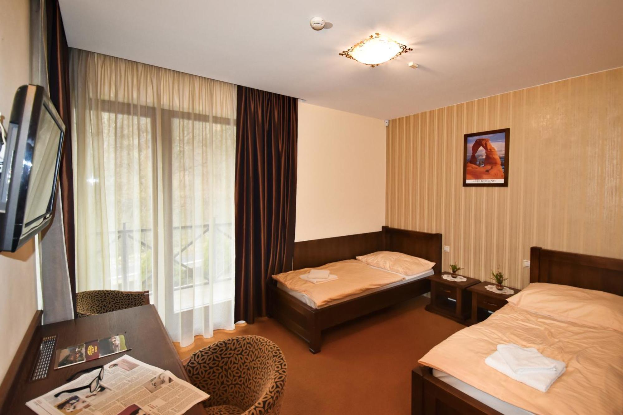 Готель Country Saloon Bela Номер фото