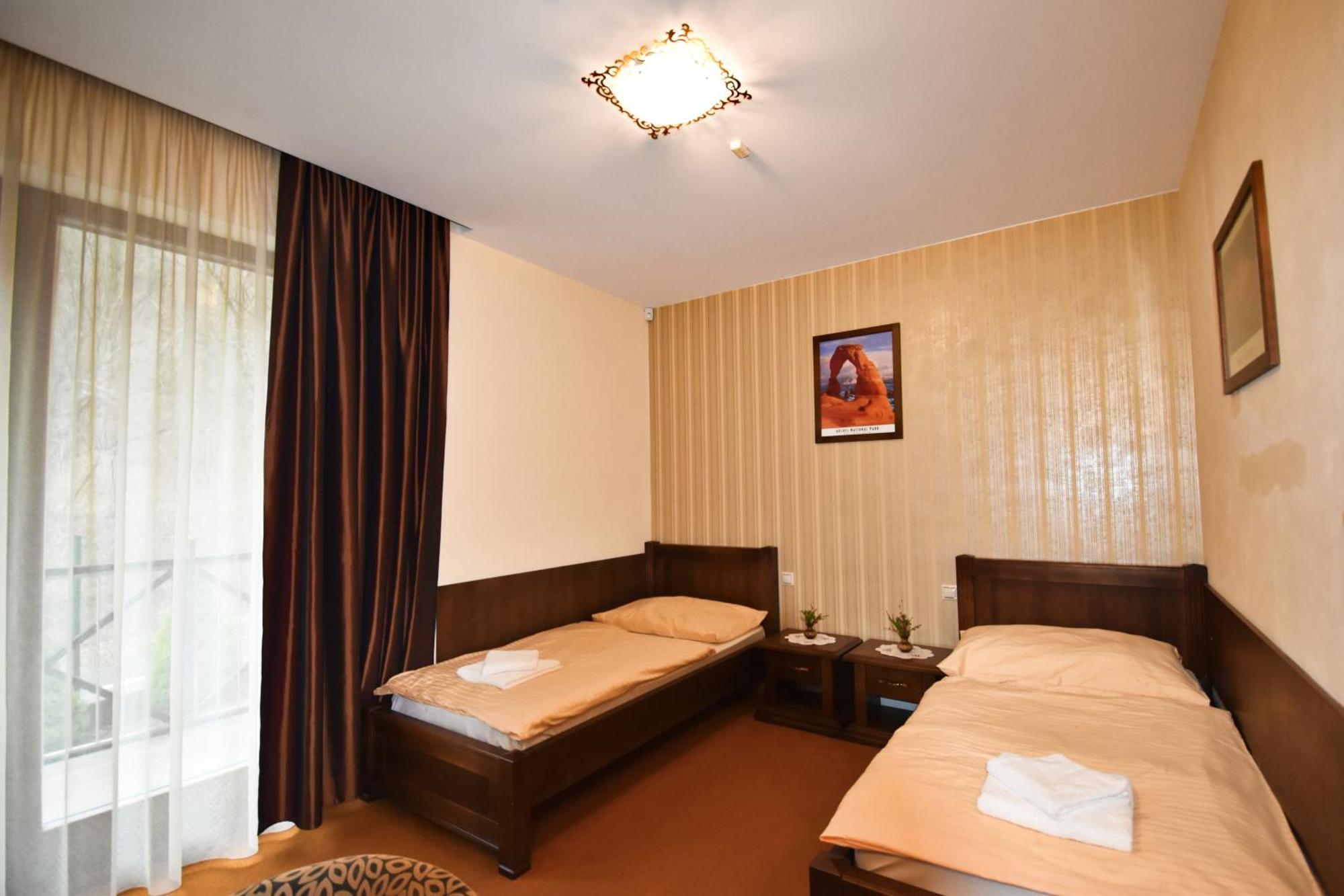 Готель Country Saloon Bela Номер фото