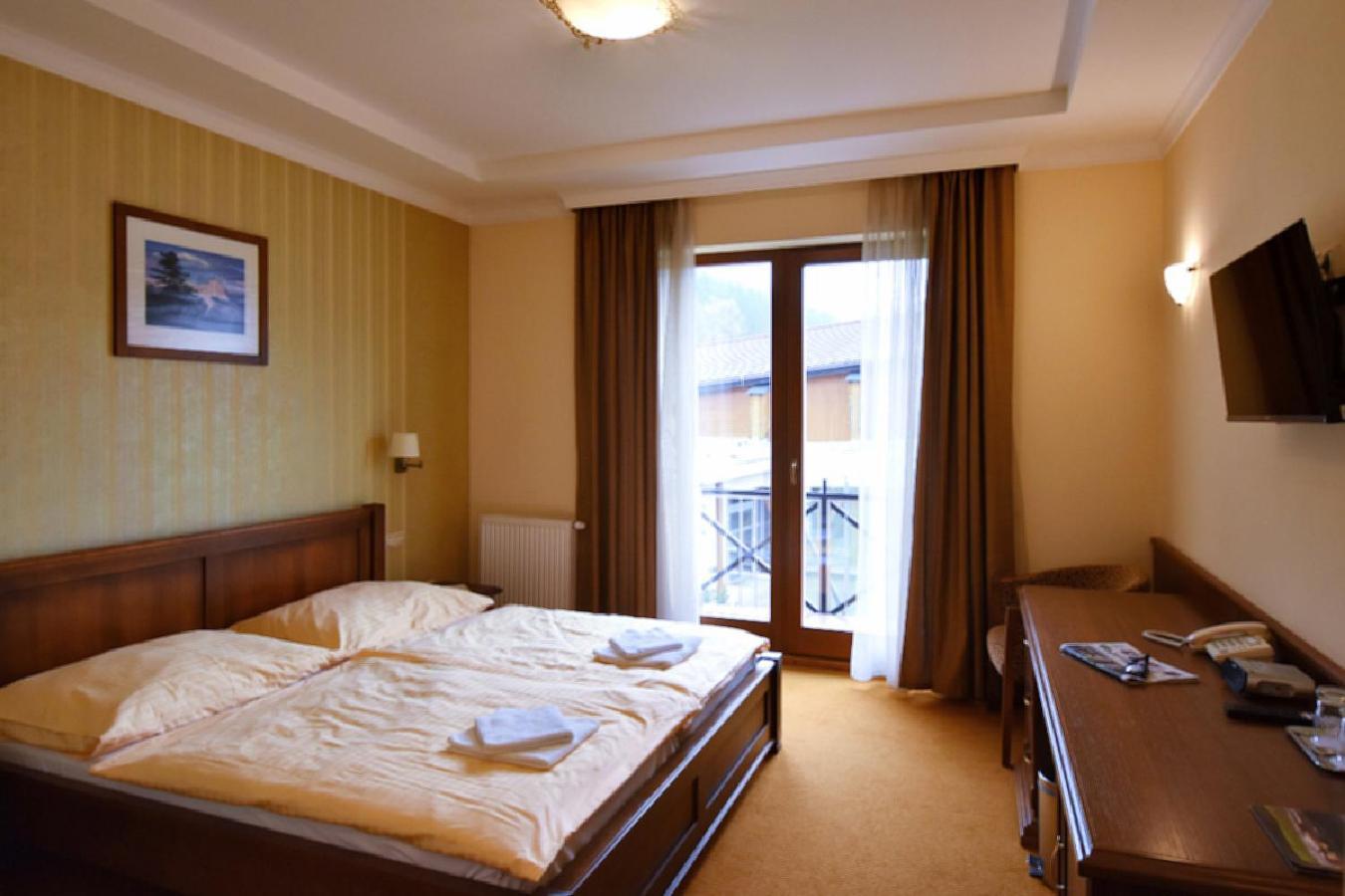Готель Country Saloon Bela Екстер'єр фото