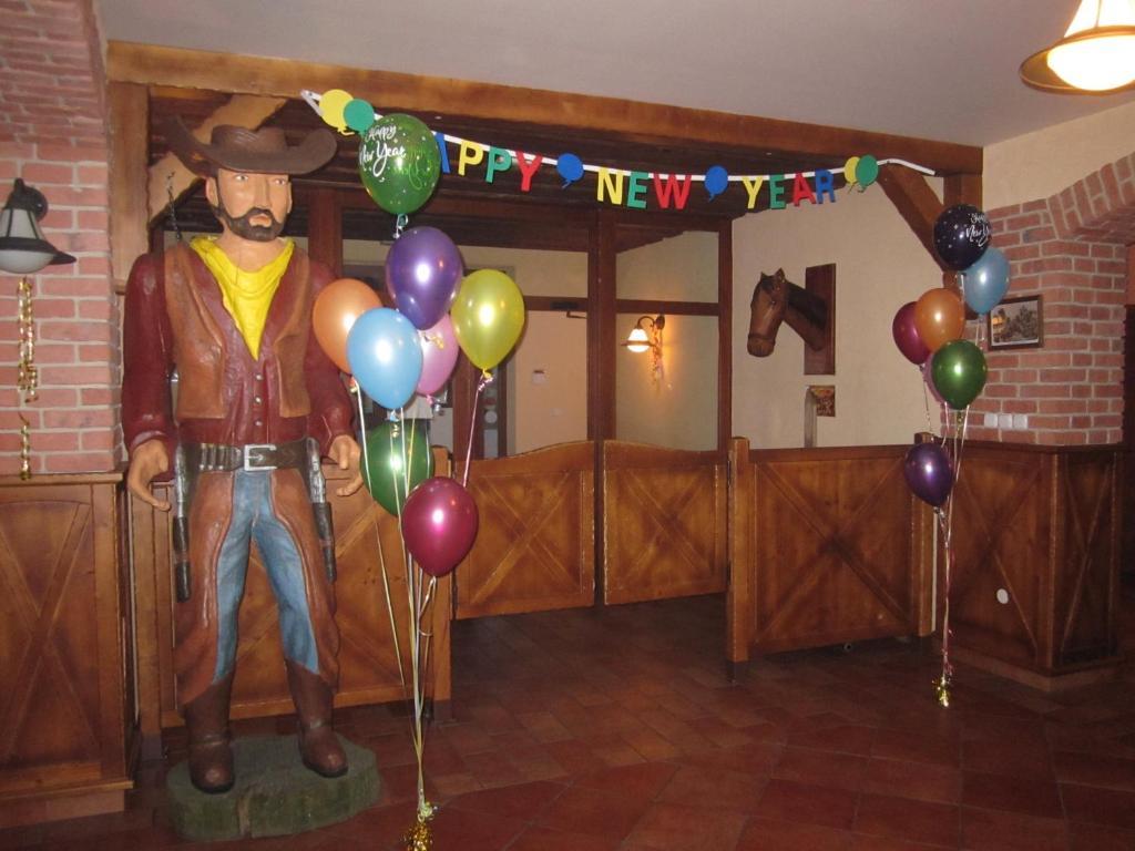 Готель Country Saloon Bela Екстер'єр фото